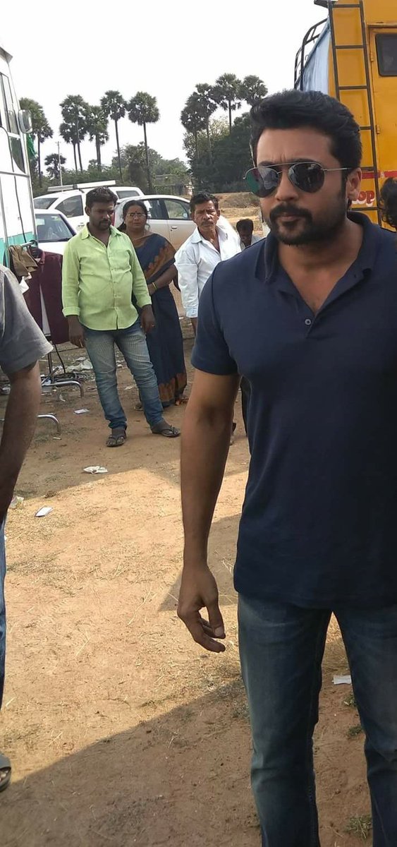 Suriya visited the shooting spot of Karthi's Kadaikutty Singam