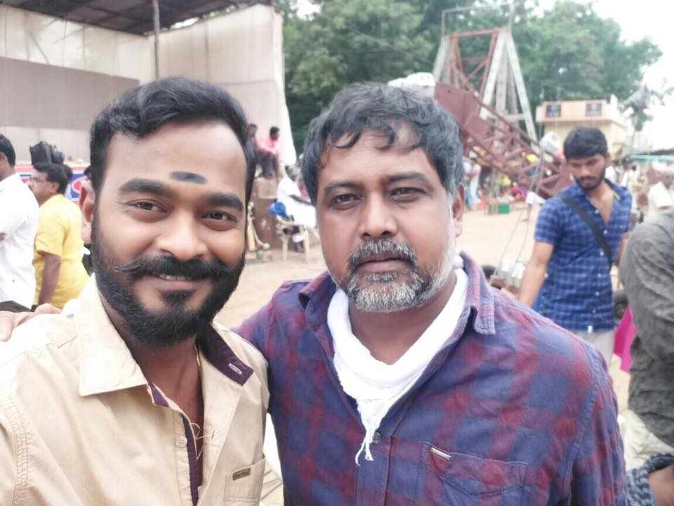 Sarath Appani with Lingusamy on the shooting sets of Sandakozhi 2 