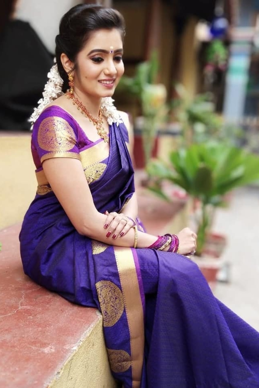 Actress Srithika- Photo Gallery - Suryan FM