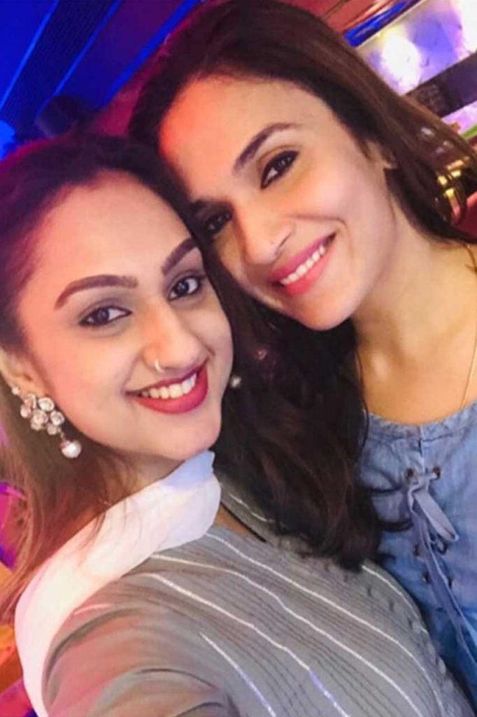 Soundarya Rajinikanth – Photo Gallery - Suryan FM