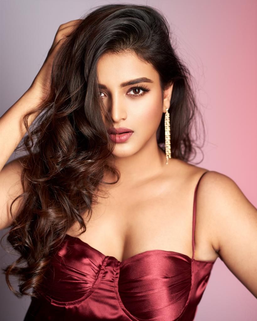 Nidhhi Agerwal