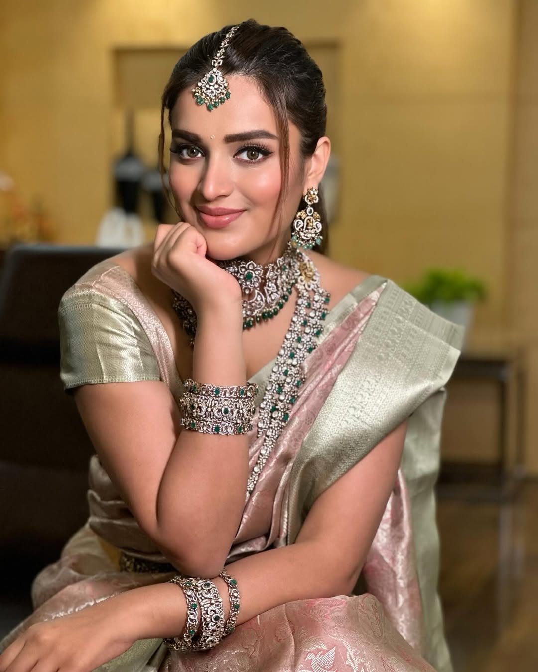 Nidhhi Agerwal