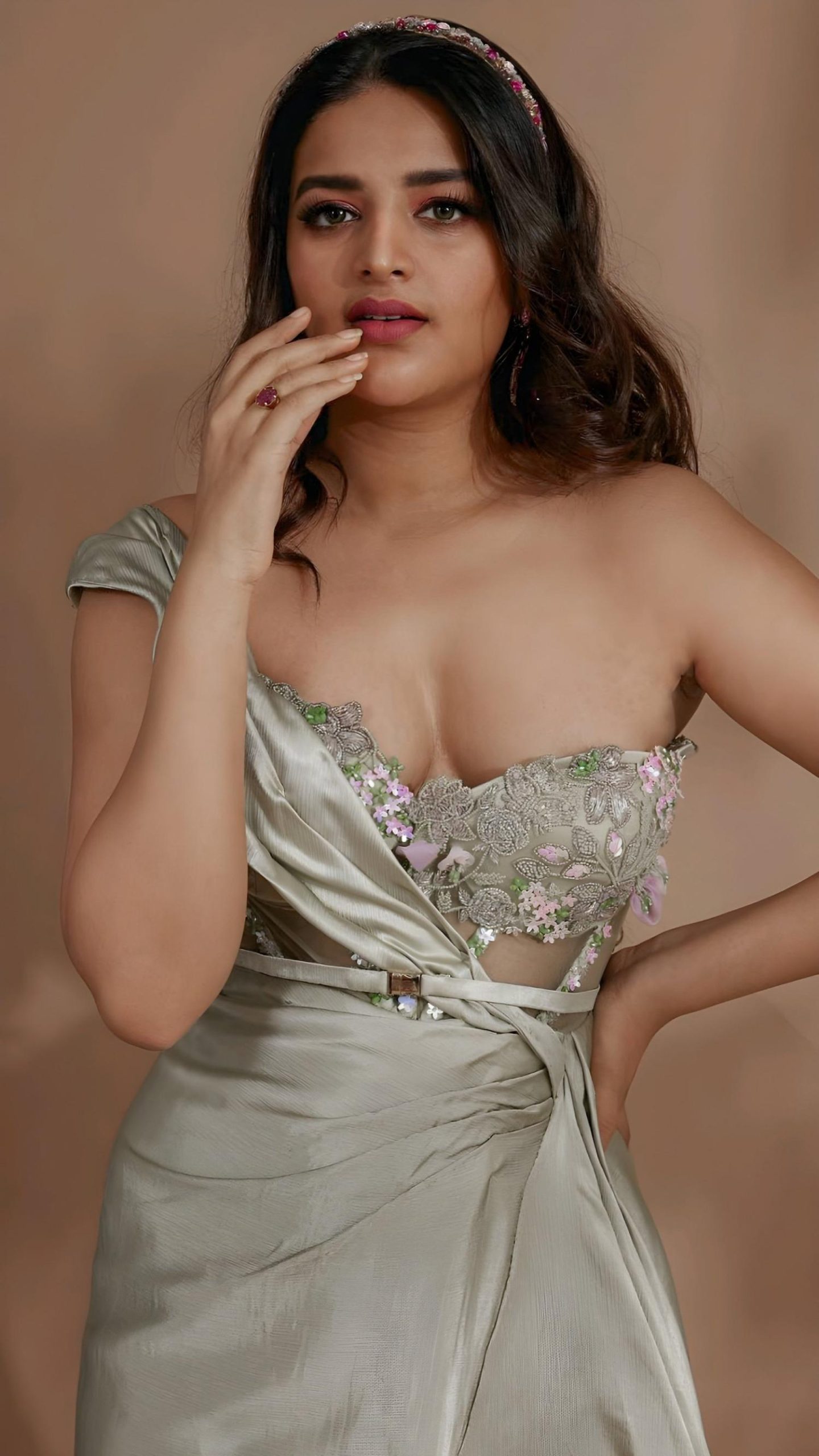 Nidhhi Agerwal