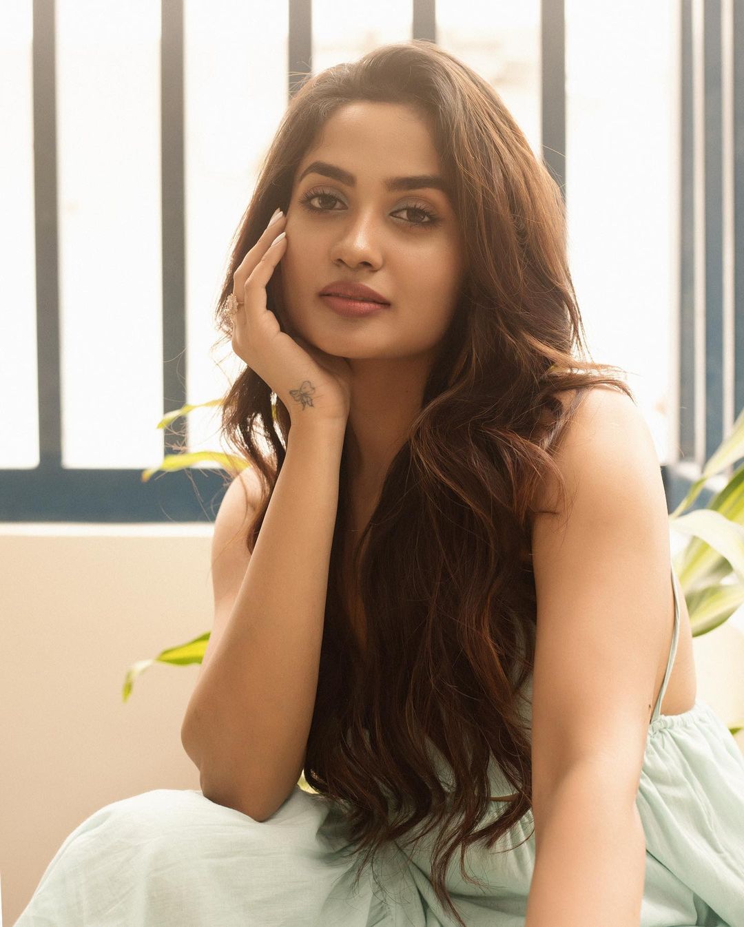 Teju Ashwini Surprises Fans with Her Glamorous Photos