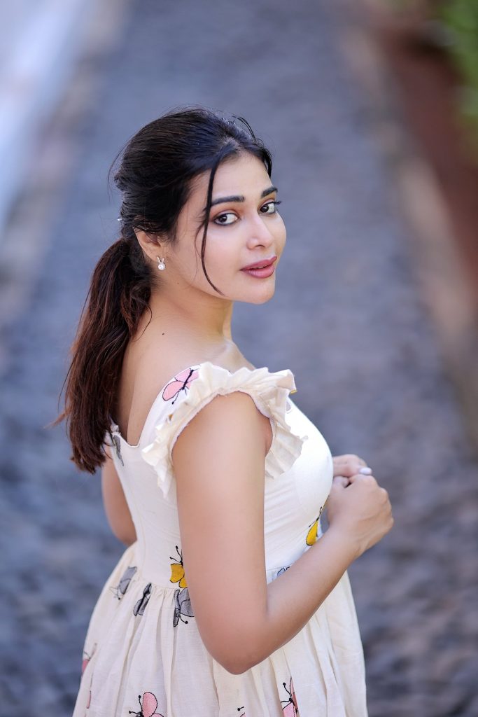 Dharsha Gupta