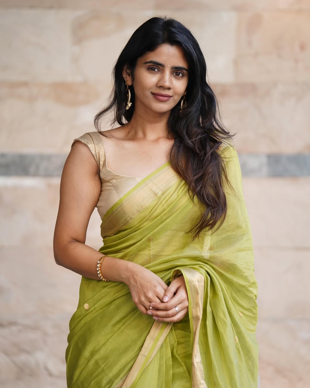 Soundariya Nanjundan Looks Wow in Her Recent Photos