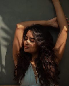 Teju Ashwini Surprises Fans with Her Glamorous Photos