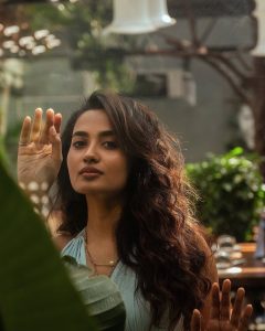 Teju Ashwini Surprises Fans with Her Glamorous Photos