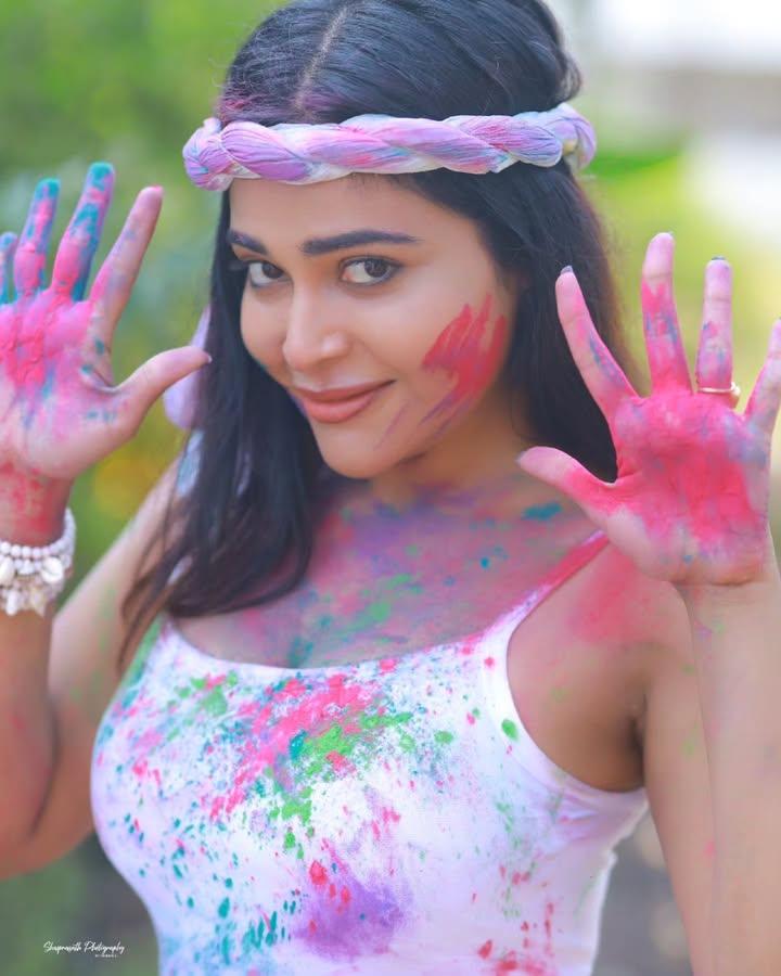 Dharsha Gupta