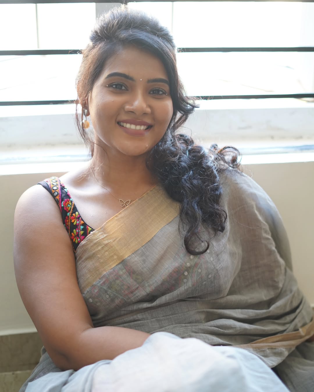 Dhivya Duraisamy Dazzles with Elegance