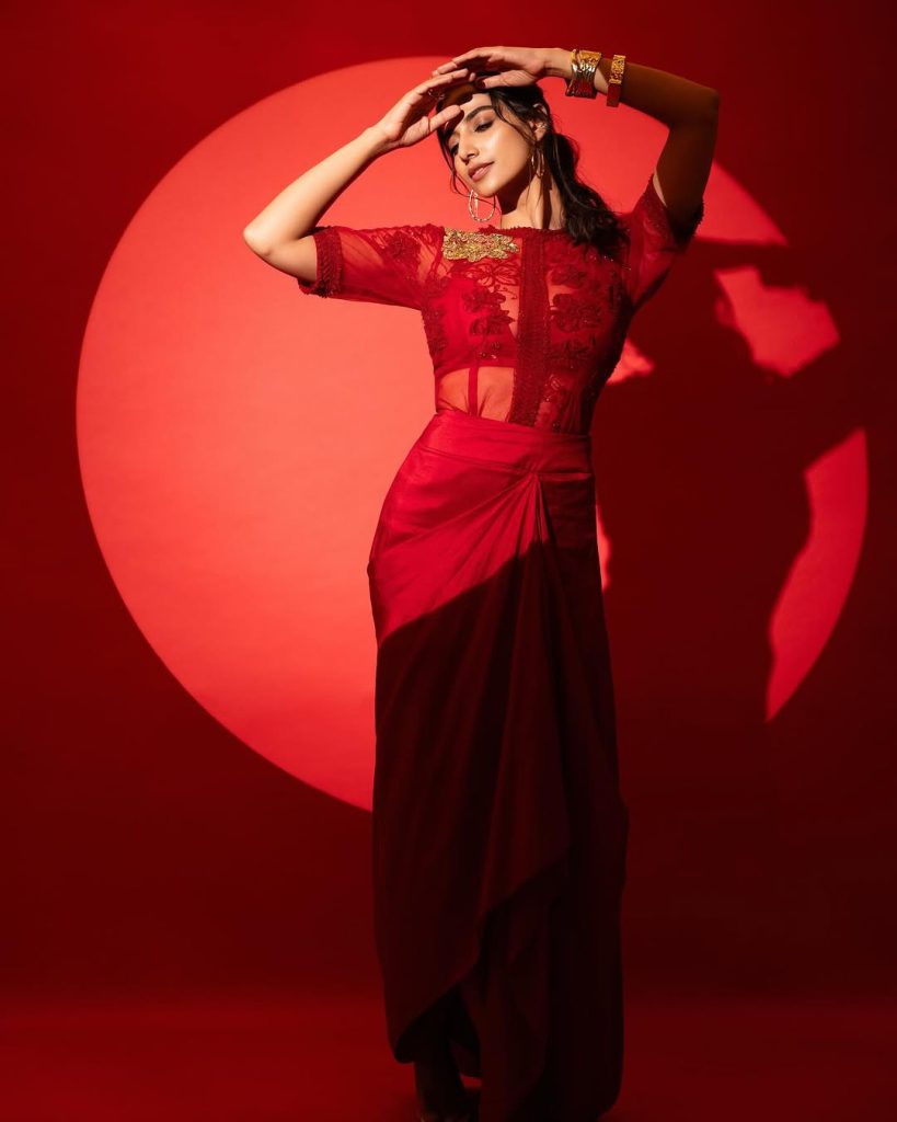 Meenakshi Chaudhary Stuns in a Bold Red Outfit