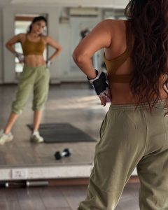 Sakshi Agarwal Gym Photos 2025
