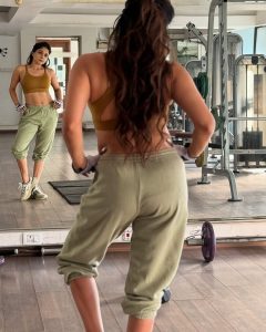 Sakshi Agarwal Gym Photos 2025
