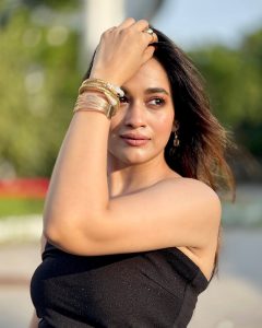 Kaavya Arivumani Viral Stills