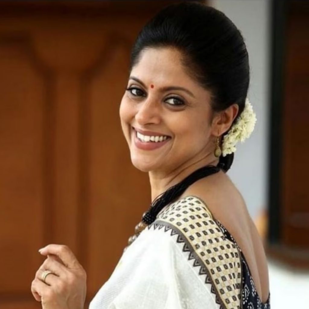 Nadhiya