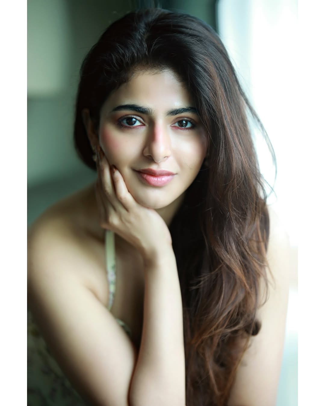 Iswarya Menon Photos Go Viral