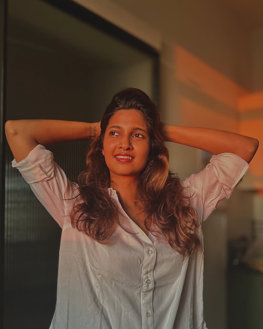 Keerthi Pandian with her Cunning Mesmerizing Looks