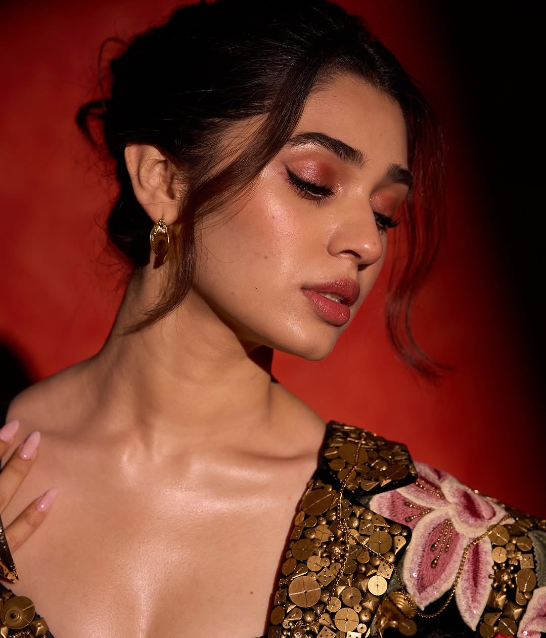 Krithi Shetty Mesmerizes Fans with her Latest Breathtaking Photos