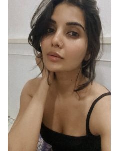 Madhuri Jain Looks Elegant in Her Viral Internet Photos