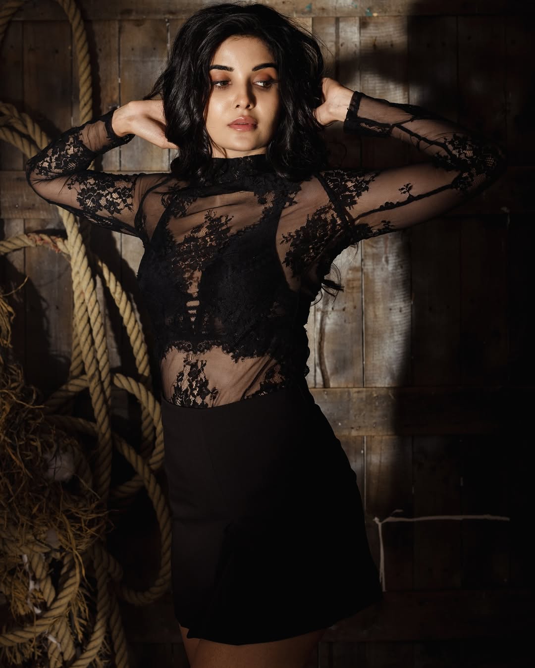 Madhuri Jain Looks Elegant in Her Viral Internet Photos