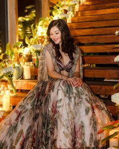 Mehreen Pirzada Stunning Photos Take Over the Internet