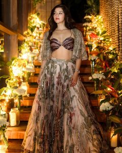 Mehreen Pirzada Stunning Photos Take Over the Internet