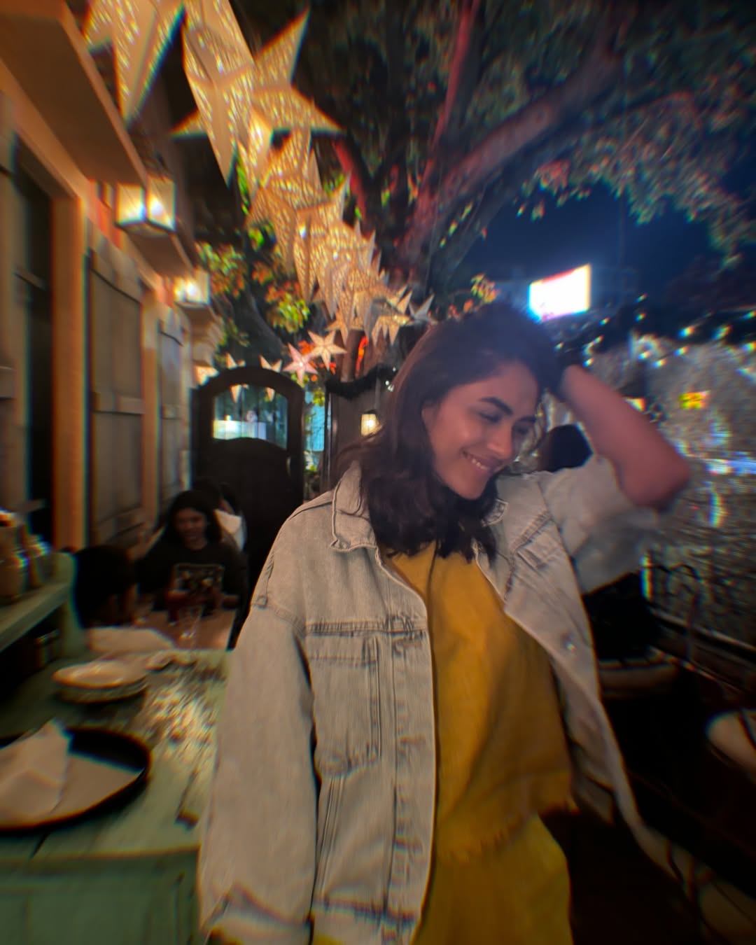Mrunal Thakur Magical Expressions in Her Latest Viral Photos