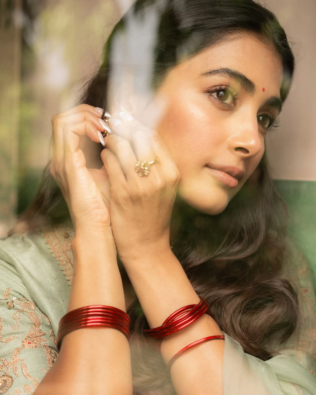 Pooja Hegde Viral Vintage Look Photos