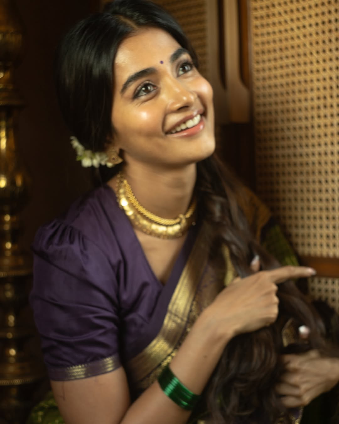 Pooja Hegde Viral Vintage Look Photos