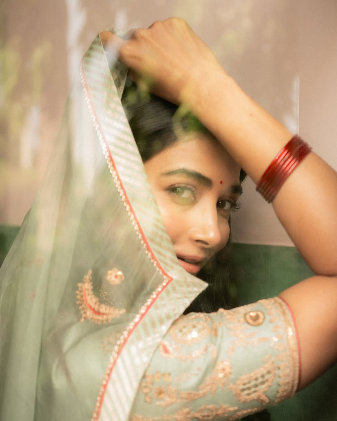 Pooja Hegde Viral Vintage Look Photos