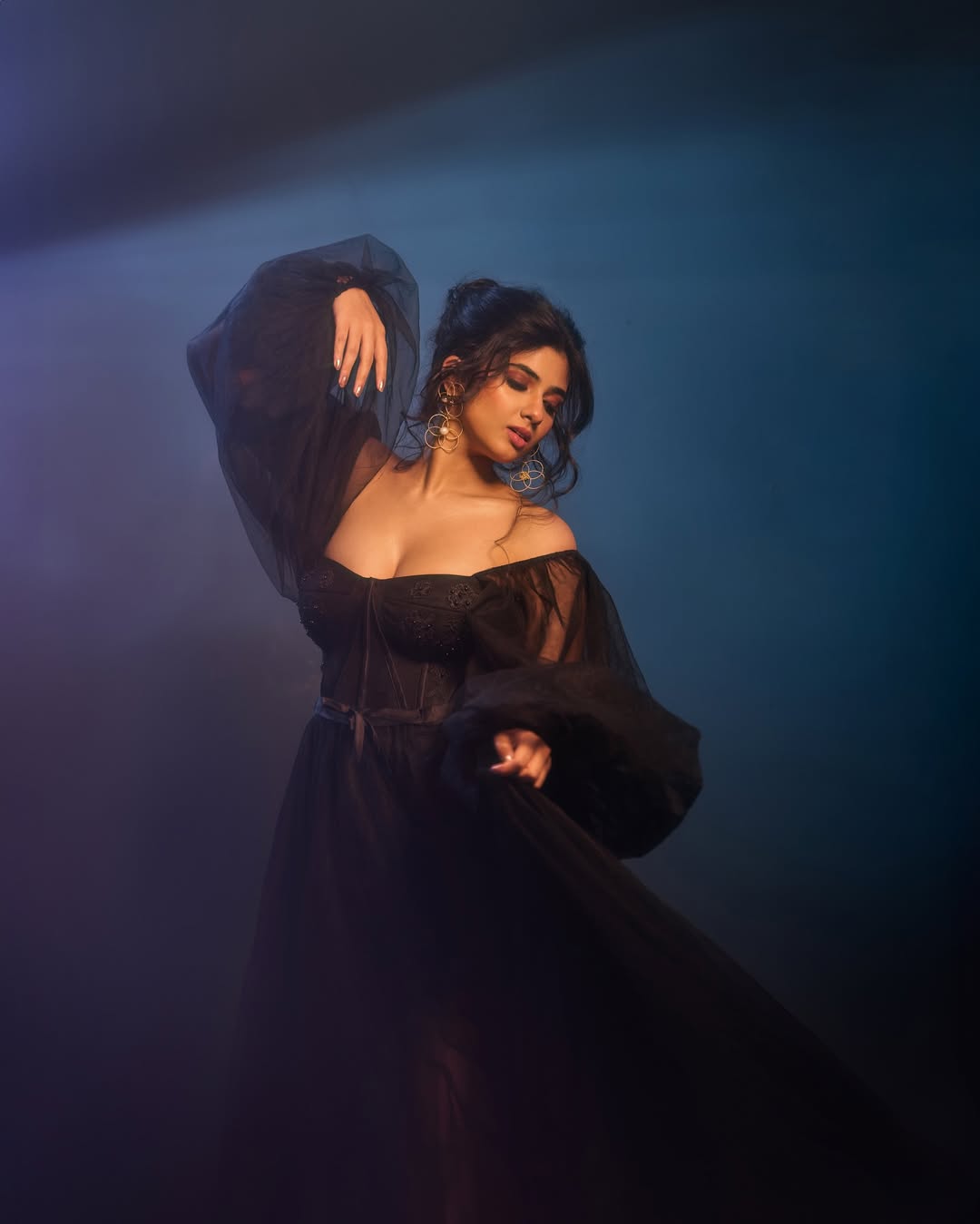Pragya Nagra Slays in Her Stylish New Clicks