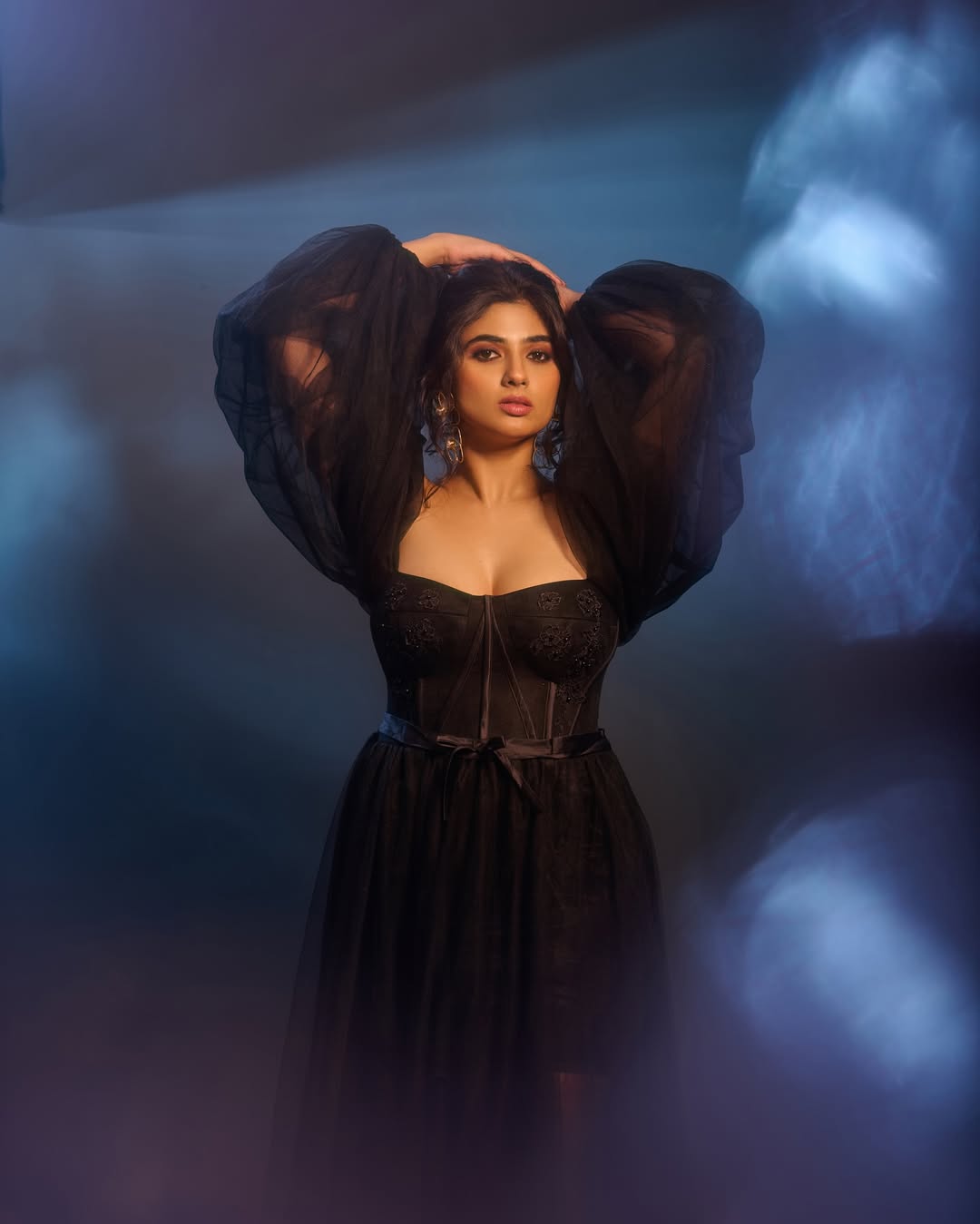 Pragya Nagra Slays in Her Stylish New Clicks