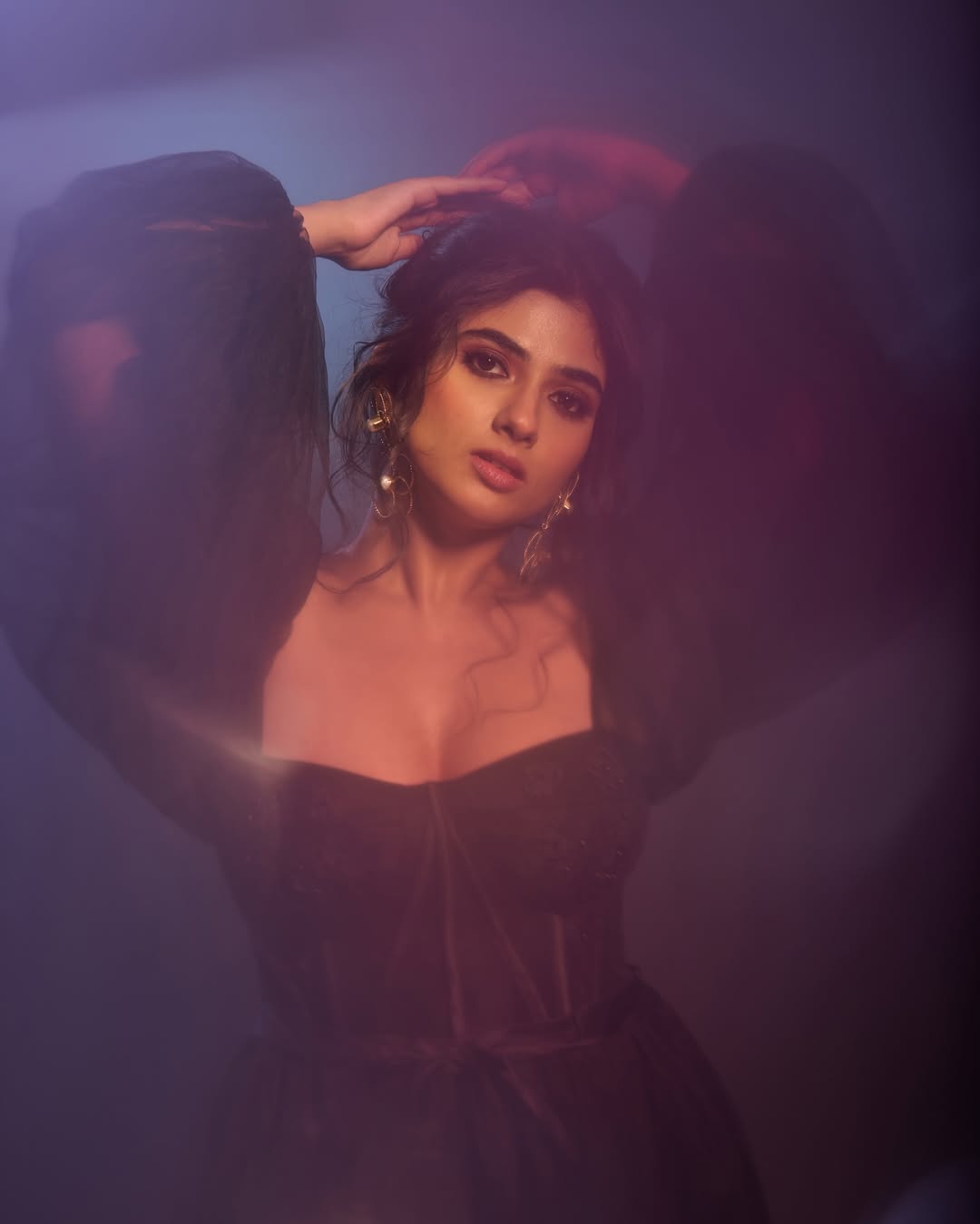 Pragya Nagra Slays in Her Stylish New Clicks