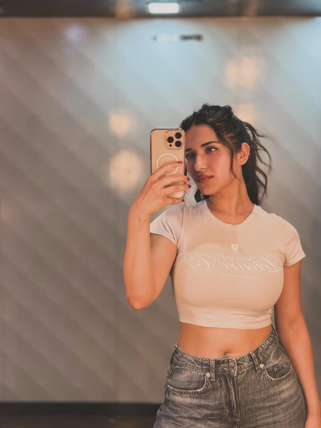 Ruhani Sharma Stylish and Glamorous Photos Take Over the Internet