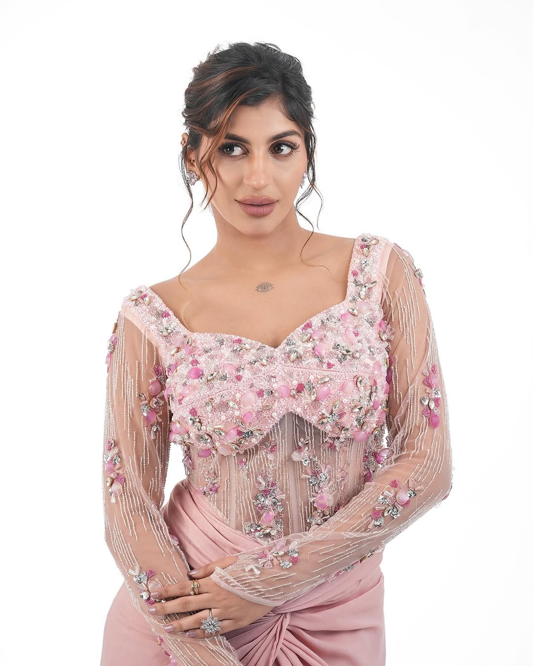Yashika Aannand Stunning Photos