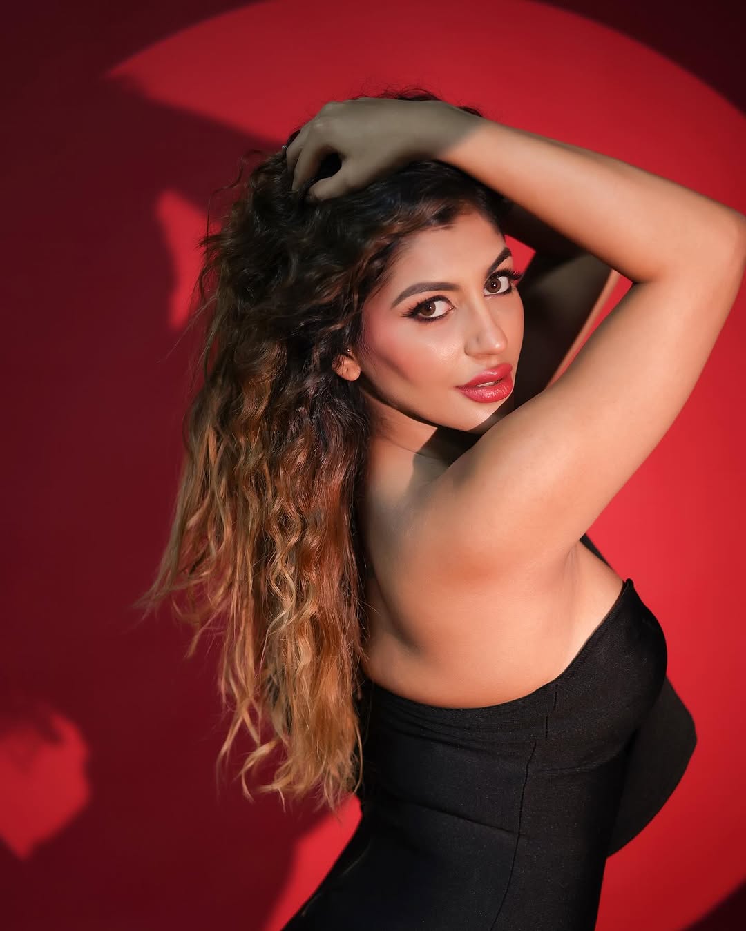 Yashika Aannand Stunning Photos