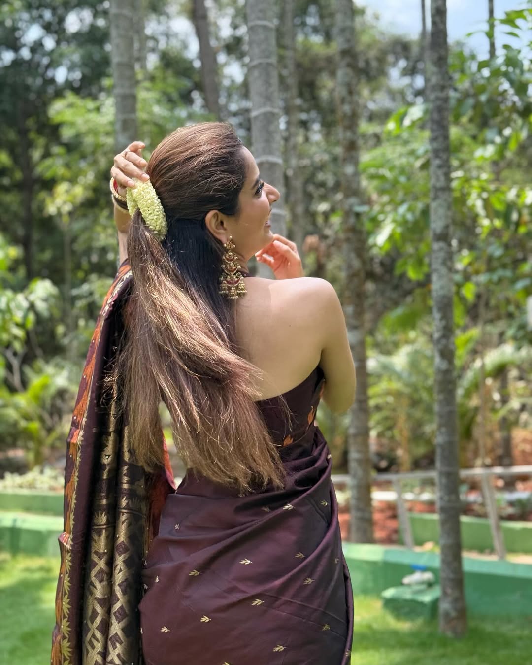 Ashika Ranganath Dazzles in Her Latest Viral Glamorous Photos Inside