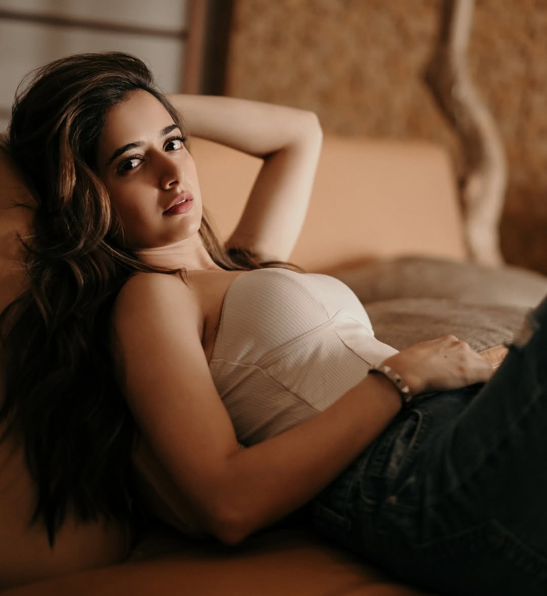 Ashika Ranganath Dazzles in Her Latest Viral Glamorous Photos Inside