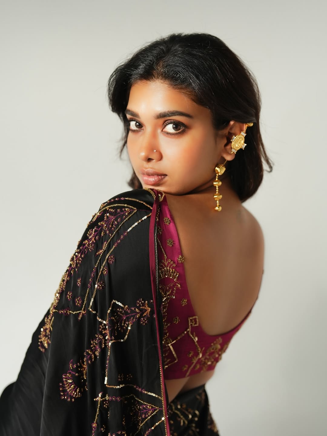 Dushara Vijayan Shines in Photoshoot