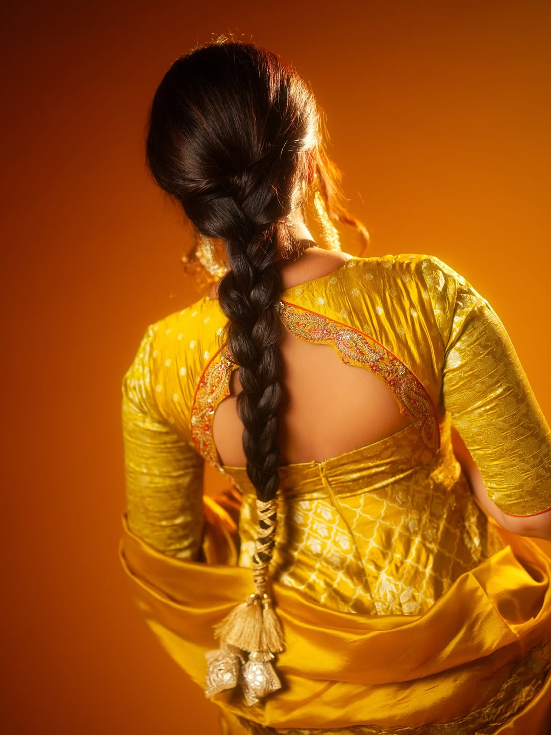 Dushara Vijayan Shines in Photoshoot