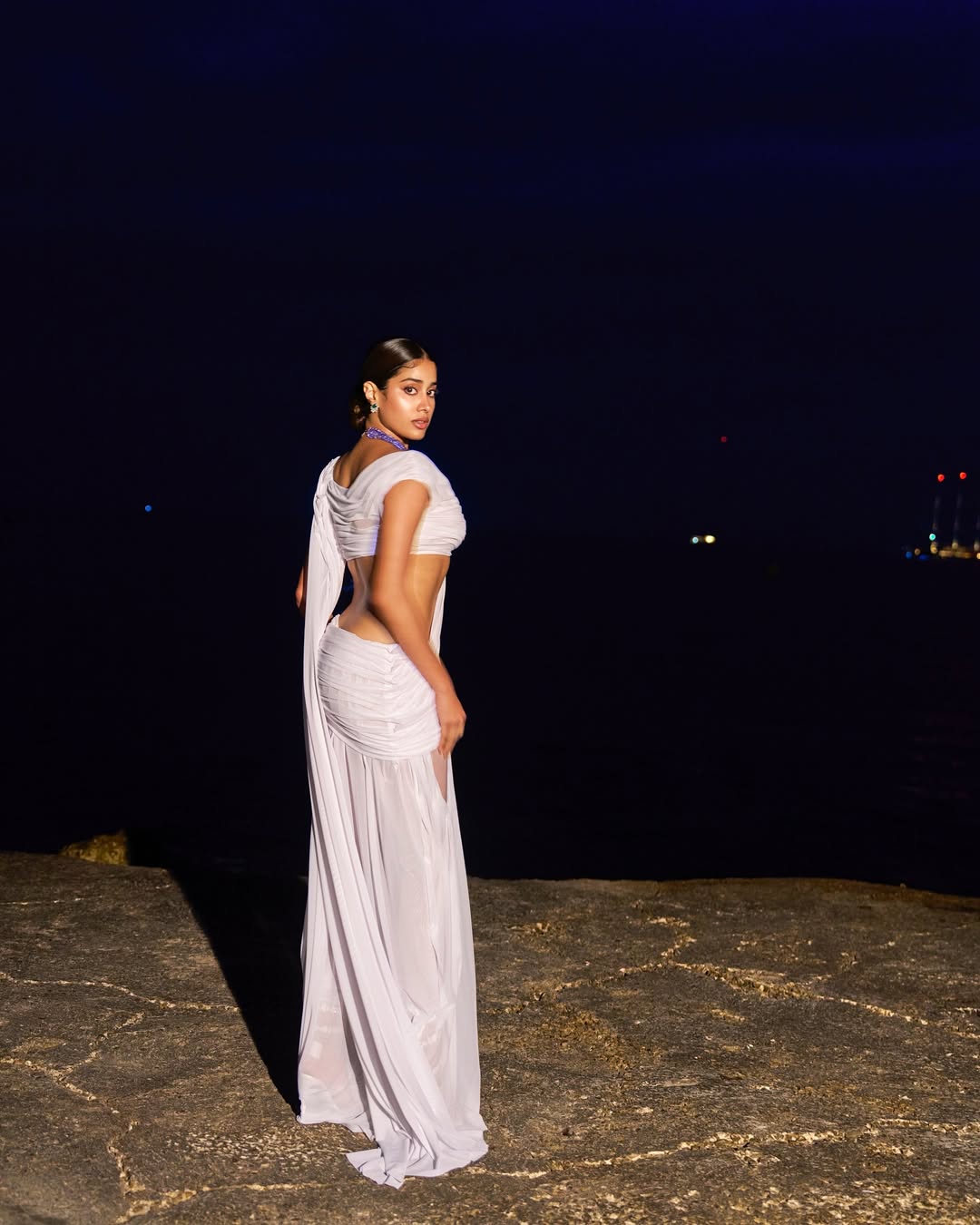Janhvi Kapoor Drops Her Elegant New Photos