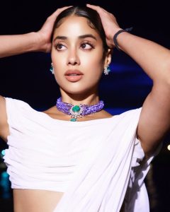 Janhvi Kapoor Drops Her Elegant New Photos