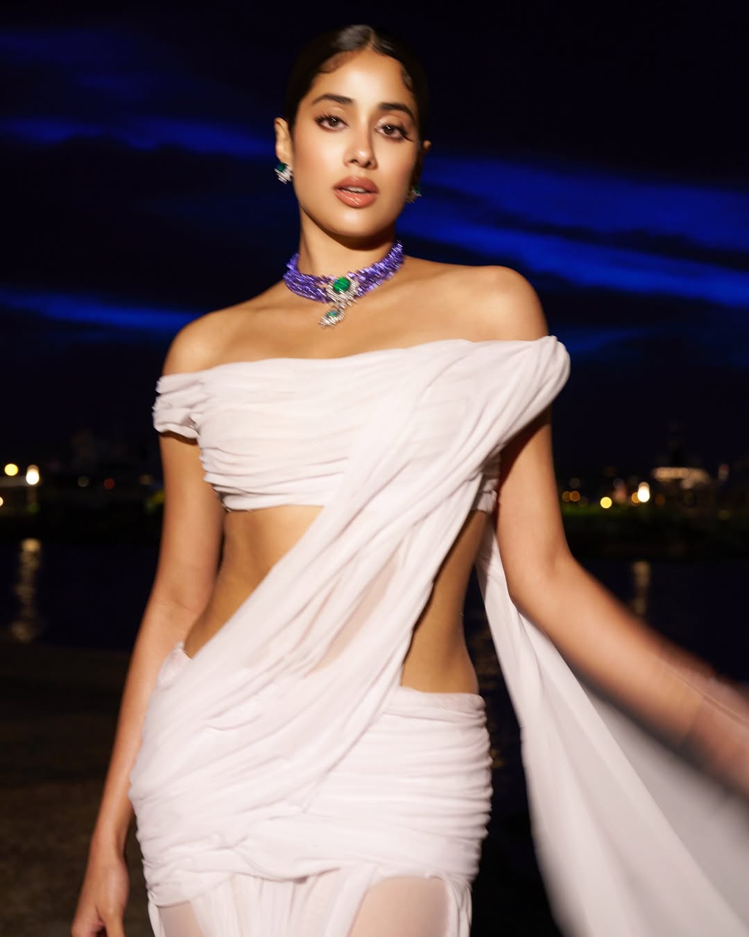 Janhvi Kapoor Drops Her Elegant New Photos