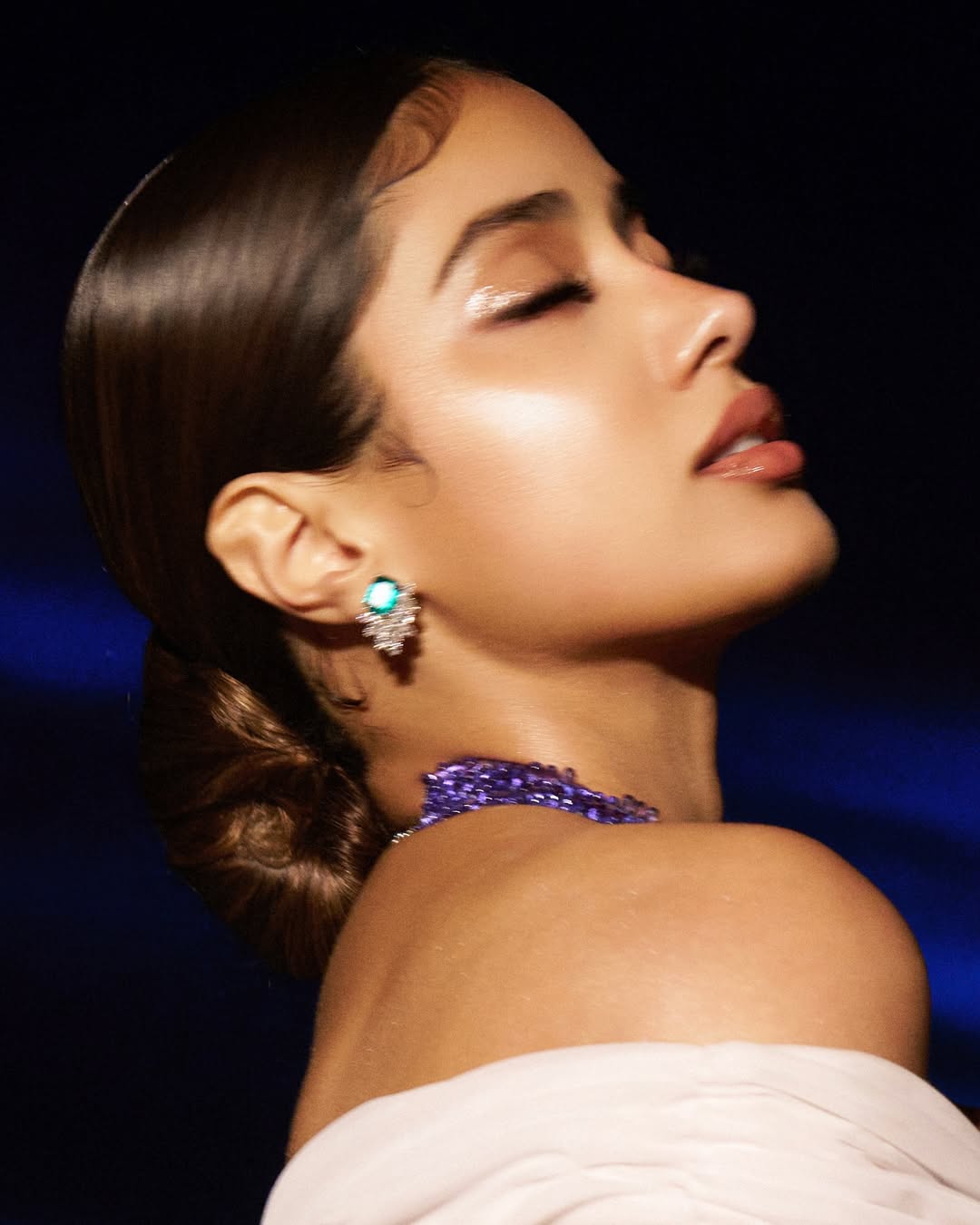 Janhvi Kapoor Drops Her Elegant New Photos