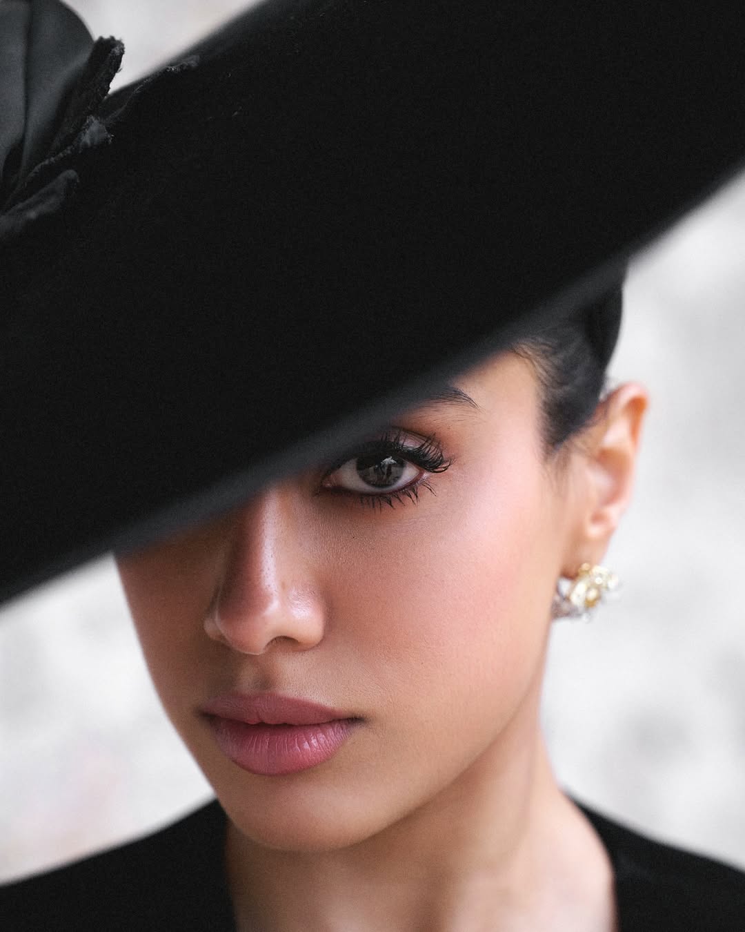 Janhvi Kapoor Drops Her Elegant New Photos