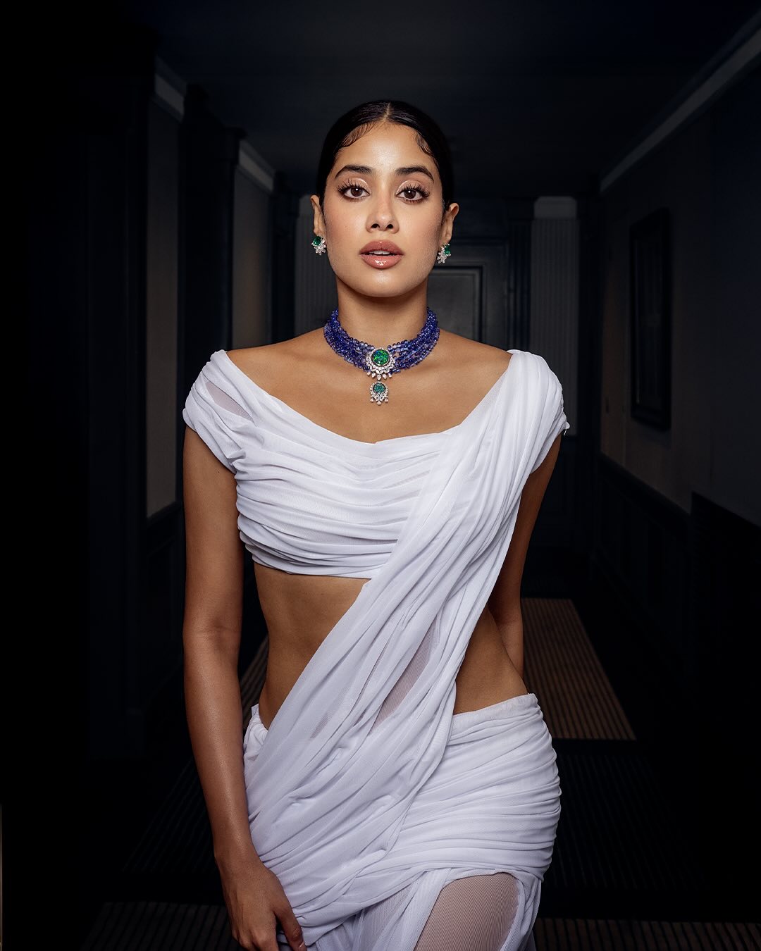 Janhvi Kapoor Drops Her Elegant New Photos