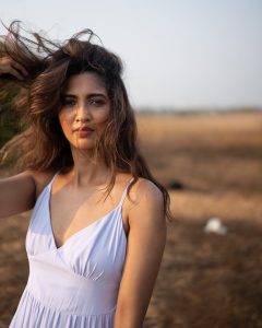 Keerthi Pandiyan Grabs Fans Attention with her Stunning Latest Photos