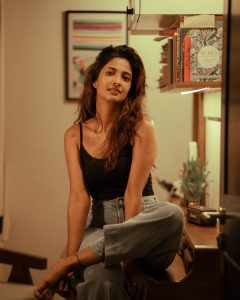 Keerthi Pandiyan Grabs Fans Attention with her Stunning Latest Photos