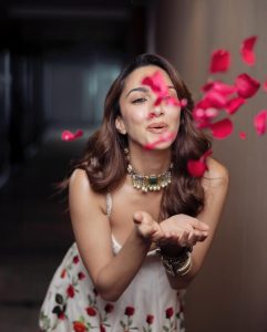 Kiara Advani Trends After War 2 Teaser Drops