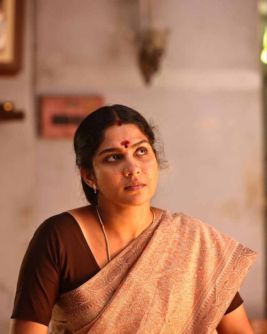 Swasika Stunning Reel and Real Looks Go Viral